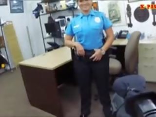 Polisi officer with huge boobs got fucked in the mbalikkamar