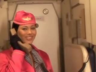 Super udara hostess menghisap pilots besar manhood