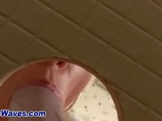 Võltsitud sperma räpane wam showerat auk seinas