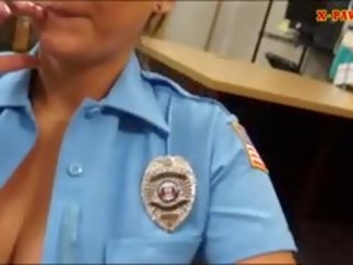 Liels krūtis policija virsnieks pawns viņai twat viņiem pounded grūti