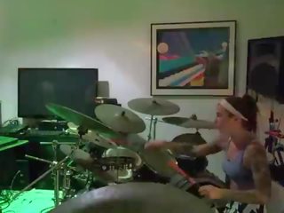 Felicity feline drums a jams s přátelé za the scény