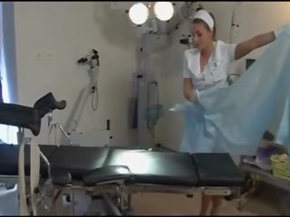 Баснословен медицинска сестра в тен чорапогащи и токчета в болница - dorcel
