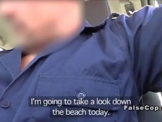 Fälschen polizist pony blond auf sie weg bis die strand